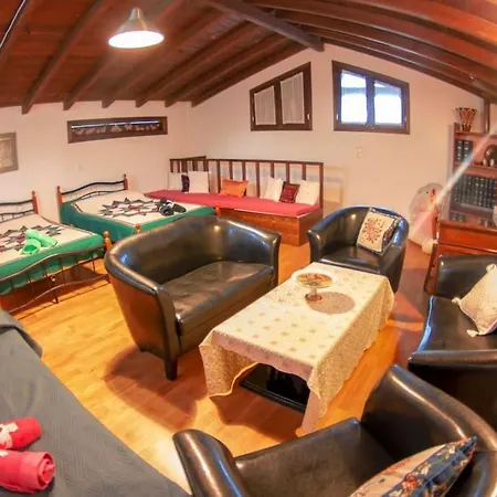 το σπίτι στο αγρόκτημα *