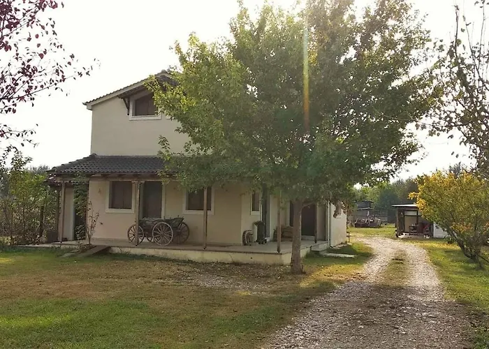 το σπίτι στο αγρόκτημα *